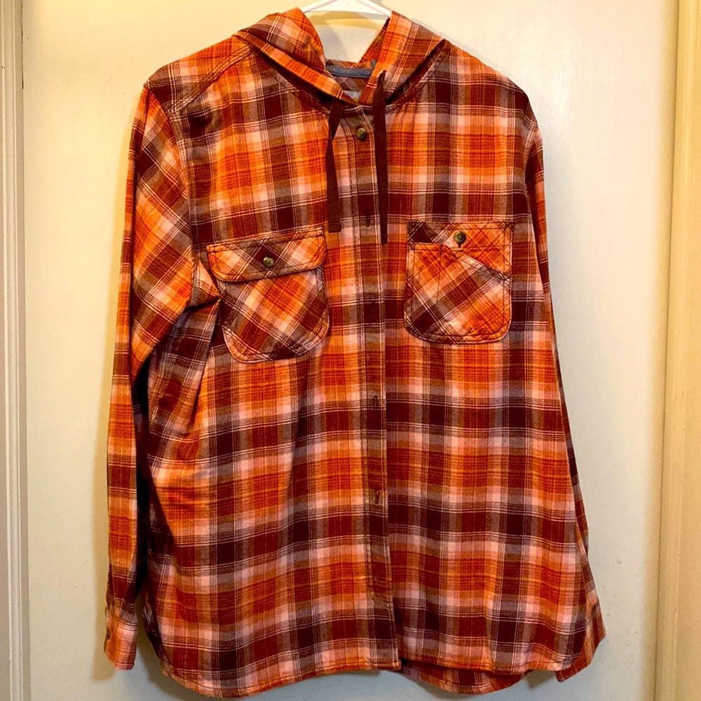 NWOT women’s carhart flannel with hoodie size xl